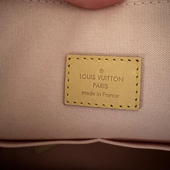Louis Vuitton Iena MM Tote Bag - Picture 4 of 8